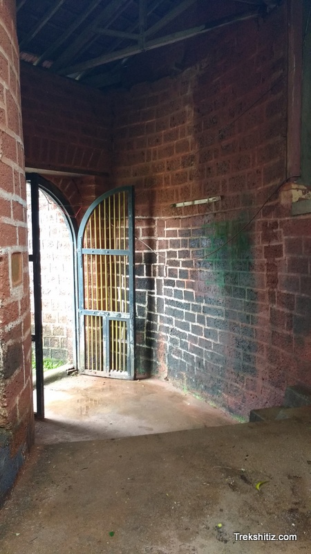 Entrance gate Banda Fort